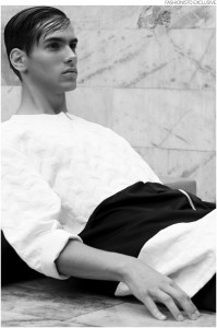 Fashionisto-Exclusive-Different-Twins-006
