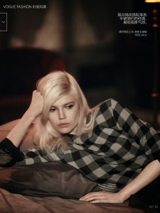 Vogue-China-Novembro-2014-Ola-Rudnicka-por-Boo-George-1991