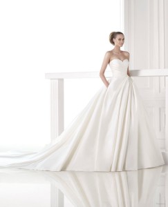 pronovias-atelier-2015-weddng-dresses16