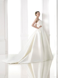 pronovias-atelier-2015-weddng-dresses30