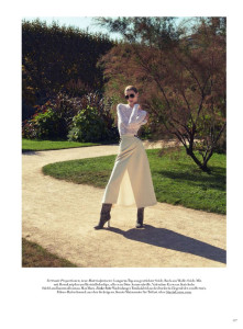 6-MALGOSIA_BELA_HARPERS_BAZAAR_GERMANY_FEBRUARY_2015_SOFIA_SANCHEZ_MAURO_MONGIELLO-137