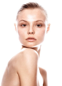 magdalena-frackowiak-by-jan-welters-elle-france-september-2015-01