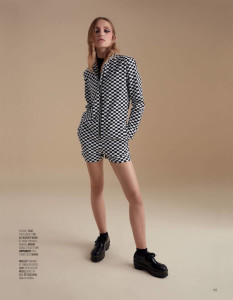 Vogue-Arabia-March-18-Final-Binder_Magzter-dragged-2-11s
